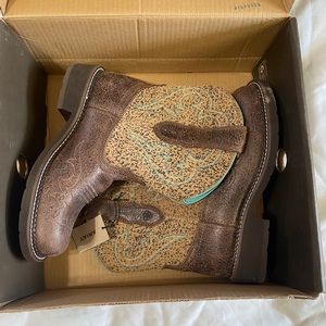 Brand new with tags size 10 Ariat boots